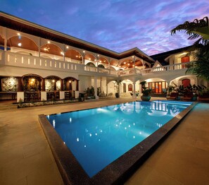 Outdoor pool - Villa Elixir Fort Kochi (Kochi)