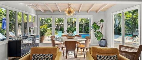 Fernseher, Stereoanlage