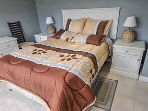 3 chambres, fer et planche à repasser, Wi-Fi gratuit, draps fournis