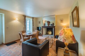 Familienhaus, Parkblick, zum Garten hin | Wohnbereich