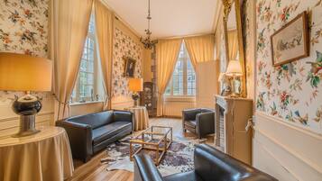 Family House, Park View, Garden Area | Living area