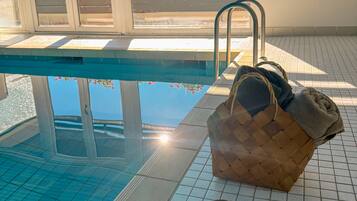 Innenpool, beheizter Pool