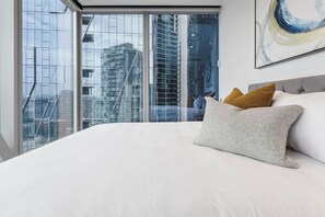 Iron/ironing board, free WiFi, bed sheets