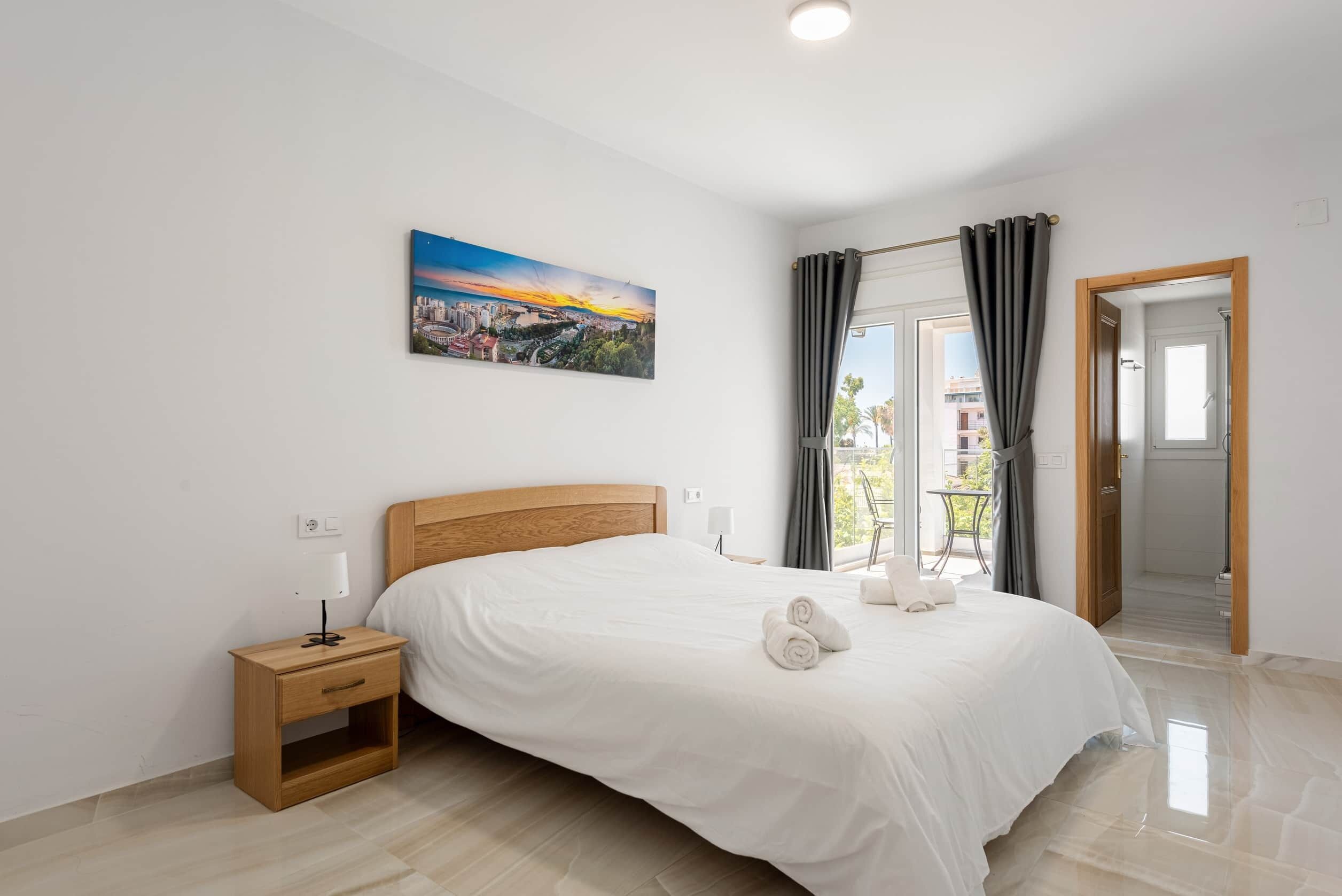 8 soverom, strykejern/-brett, wi-fi og sengetøy