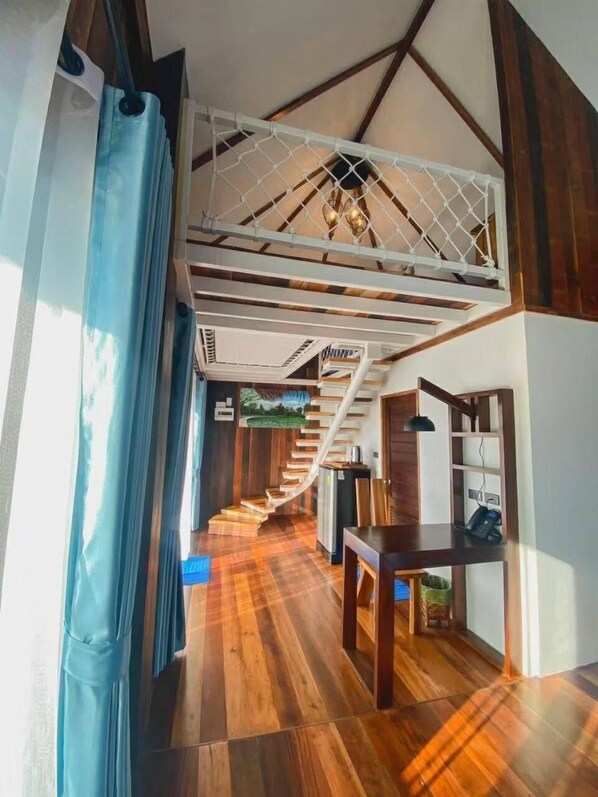 Suite Deluxe, balcone, vista spiaggia | Terrazza/patio