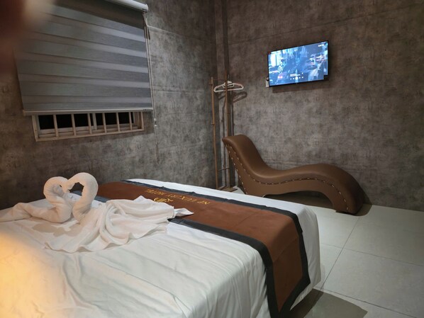 Standard Room | Free WiFi