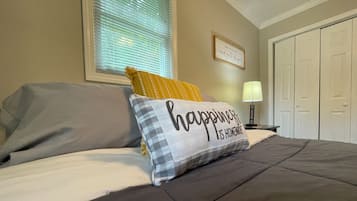 2 soverom, strykejern/-brett, wi-fi og sengetøy