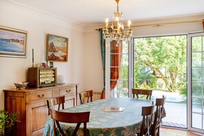 Dining - Émilie's Guest Room - Anglet (Anglet)