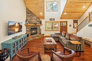 Fernseher, Kamin, Videospiele