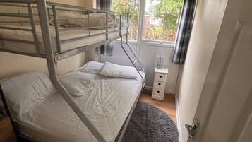 Iron/ironing board, WiFi