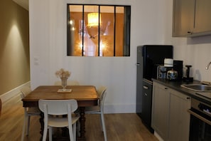 Superior Apartment, 2 Bedrooms, Kitchen, Courtyard View | Soundproofing, iron/ironing board, free WiFi