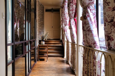 Réception. La Verrière Maison d'hôtes