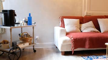 Habitación doble superior, vista al patio | Insonorización, tabla de planchar con plancha y wifi gratis