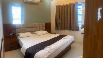 Leilighet – deluxe, 2 soverom | Skrivebord og wi-fi (inkludert)