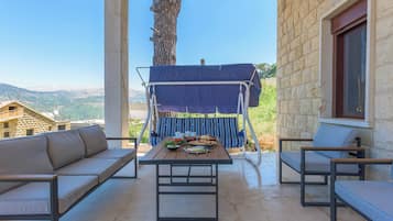 House, 3 Bedrooms, Private Pool, Mountain View | Balcony