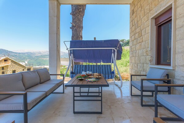 House, 3 Bedrooms, Private Pool, Mountain View | Balcony