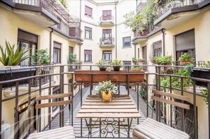 Outdoor dining - Haven of peace in Milan (Milano)