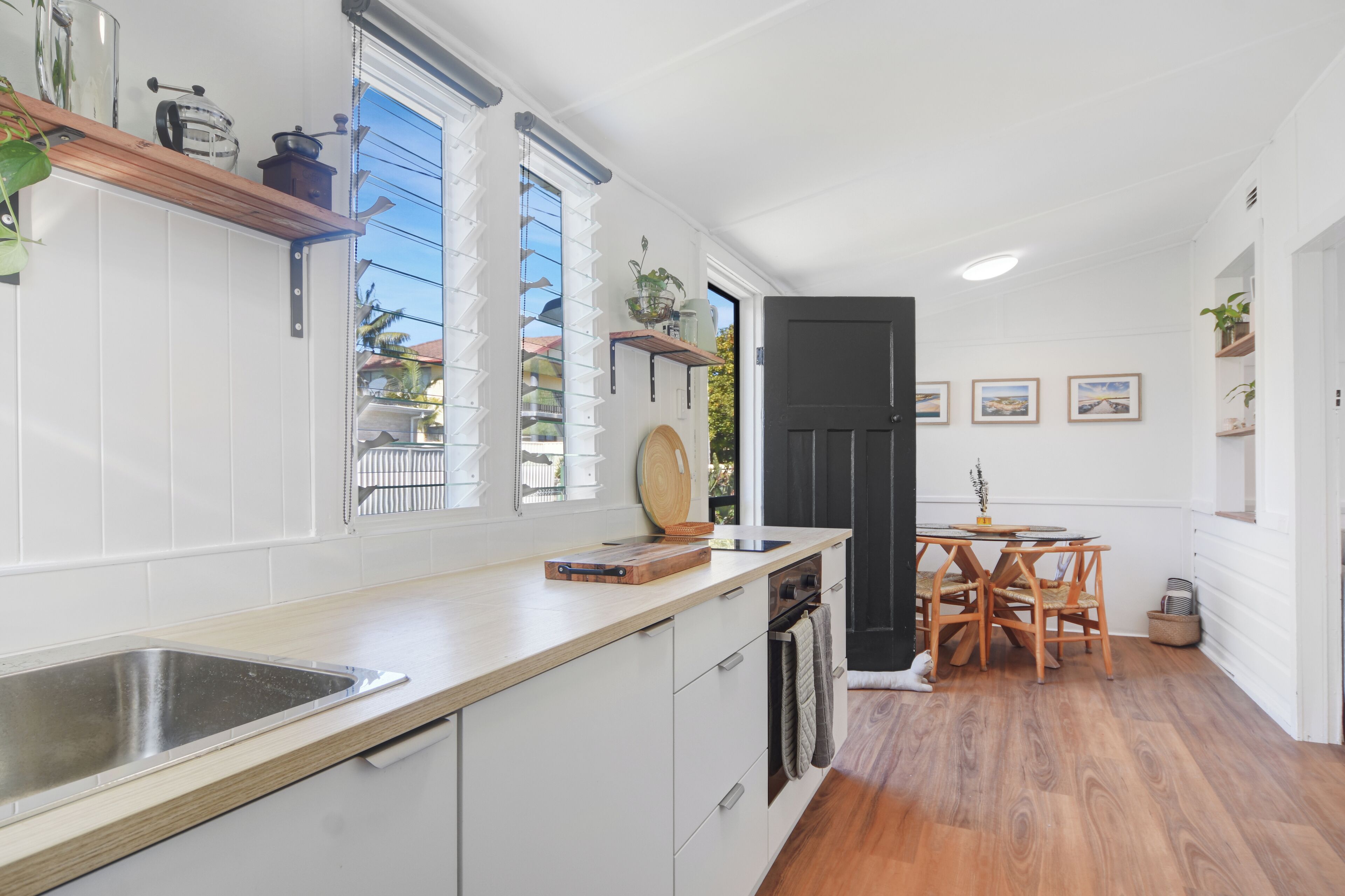 冰箱、微波炉、烤箱、炉灶