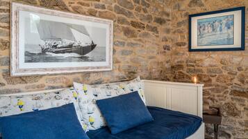 1 camera, ferro/asse da stiro, Wi-Fi, lenzuola