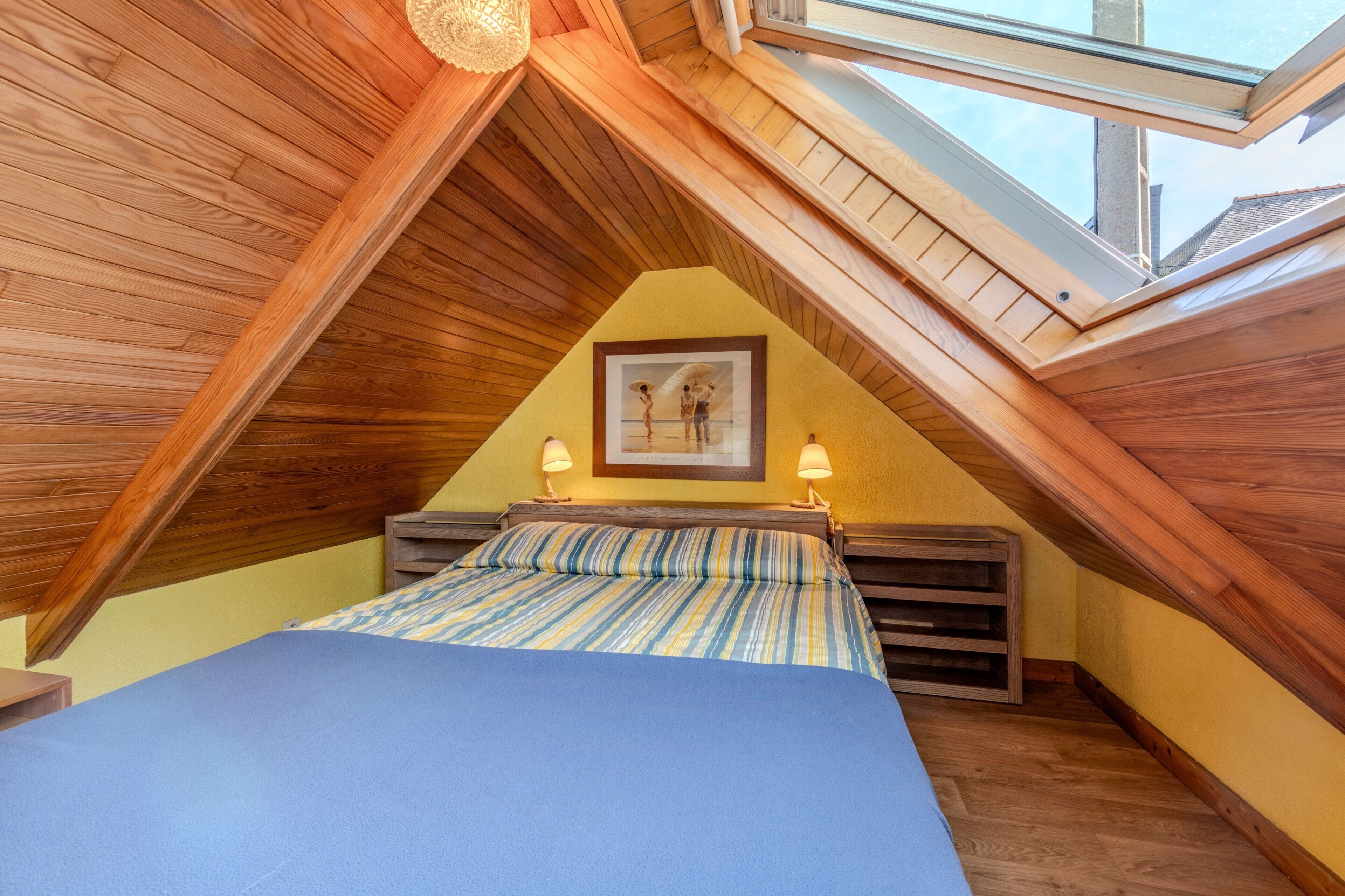 1 habitación, tabla de planchar con plancha, wifi y ropa de cama 