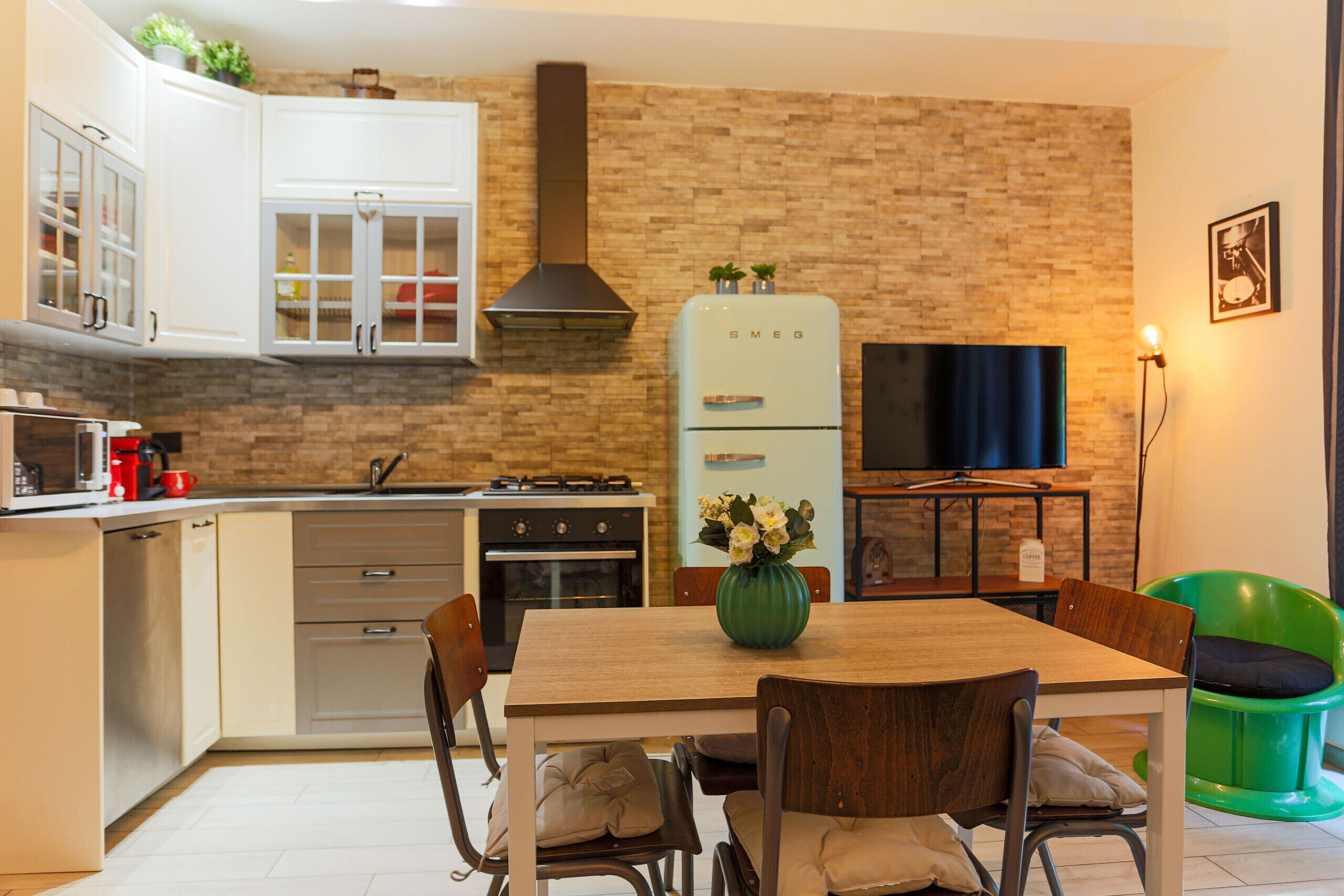 Fridge, microwave, oven, dishwasher