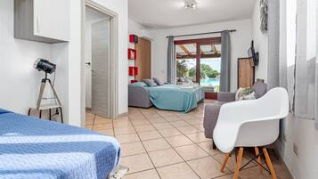 2 bedrooms, desk, iron/ironing board, WiFi