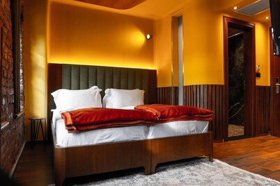 Thea Hotel 