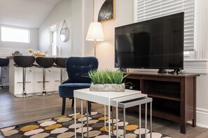 Interior - 4BR/2BA Spacious Louisville Getaway by CozySuites (Louisville)