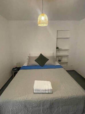 1 Schlafzimmer, Bügeleisen/Bügelbrett, Bettwäsche