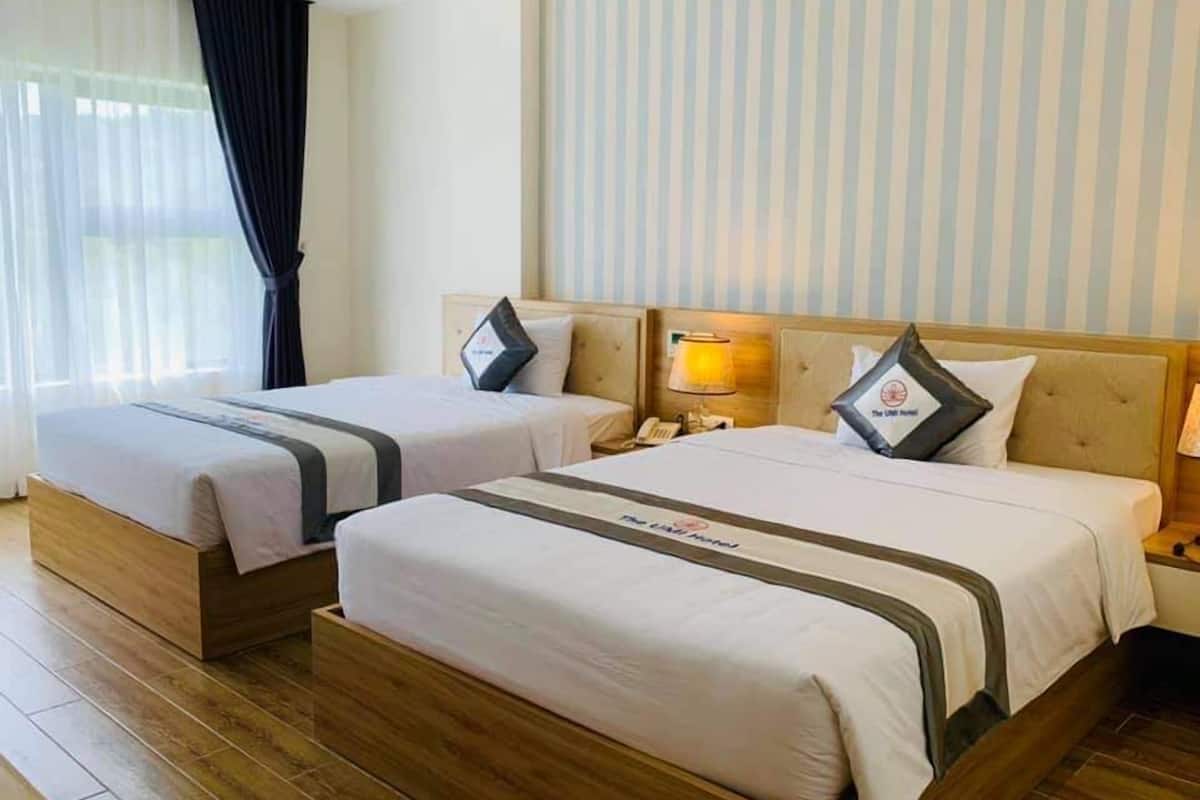 Basic Double or Twin Room, Mountain View | Desk, blackout drapes, free WiFi, wheelchair access
