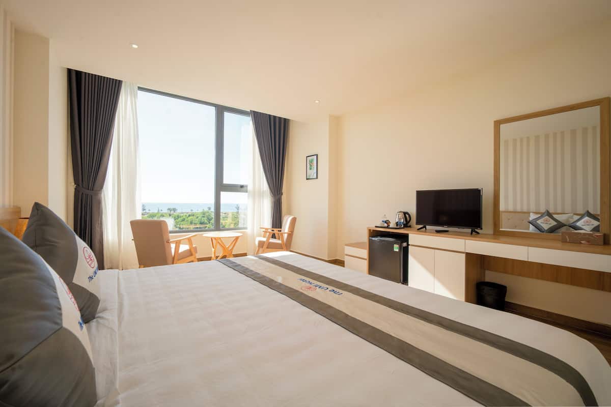 Deluxe Double Room, Ocean View | Desk, blackout drapes, free WiFi, wheelchair access