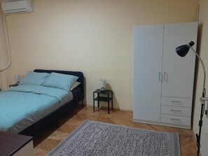 Íbúð - 1 svefnherbergi - reykherbergi - borgarsýn | 2 svefnherbergi