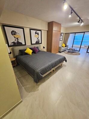 1 slaapkamer, een strijkplank/strijkijzer, internet