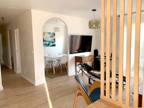 Interior - Spacious Provençal Villa with Private Pool and Mediterranean Garden (La Seyne-sur-Mer)