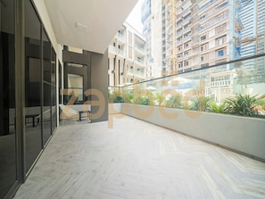 Huoneisto, parveke, kaupunkinäköala | Terassi/patio