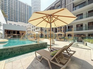 Outdoor pool - Zapbed House-LV 102 (Dubai)