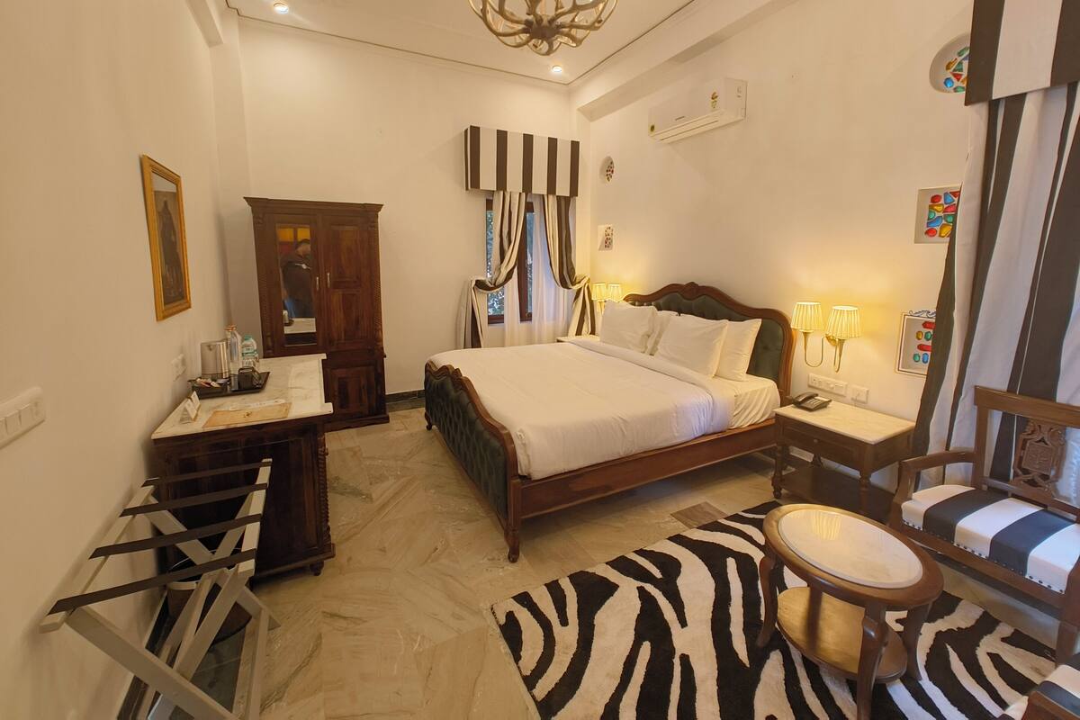 Kamal Mahal with Terrace | Soundproofing, free WiFi