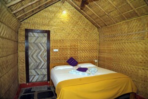 Quarto casal conforto, vista para o jardim | Quartos à prova de som, Wi-Fi de cortesia