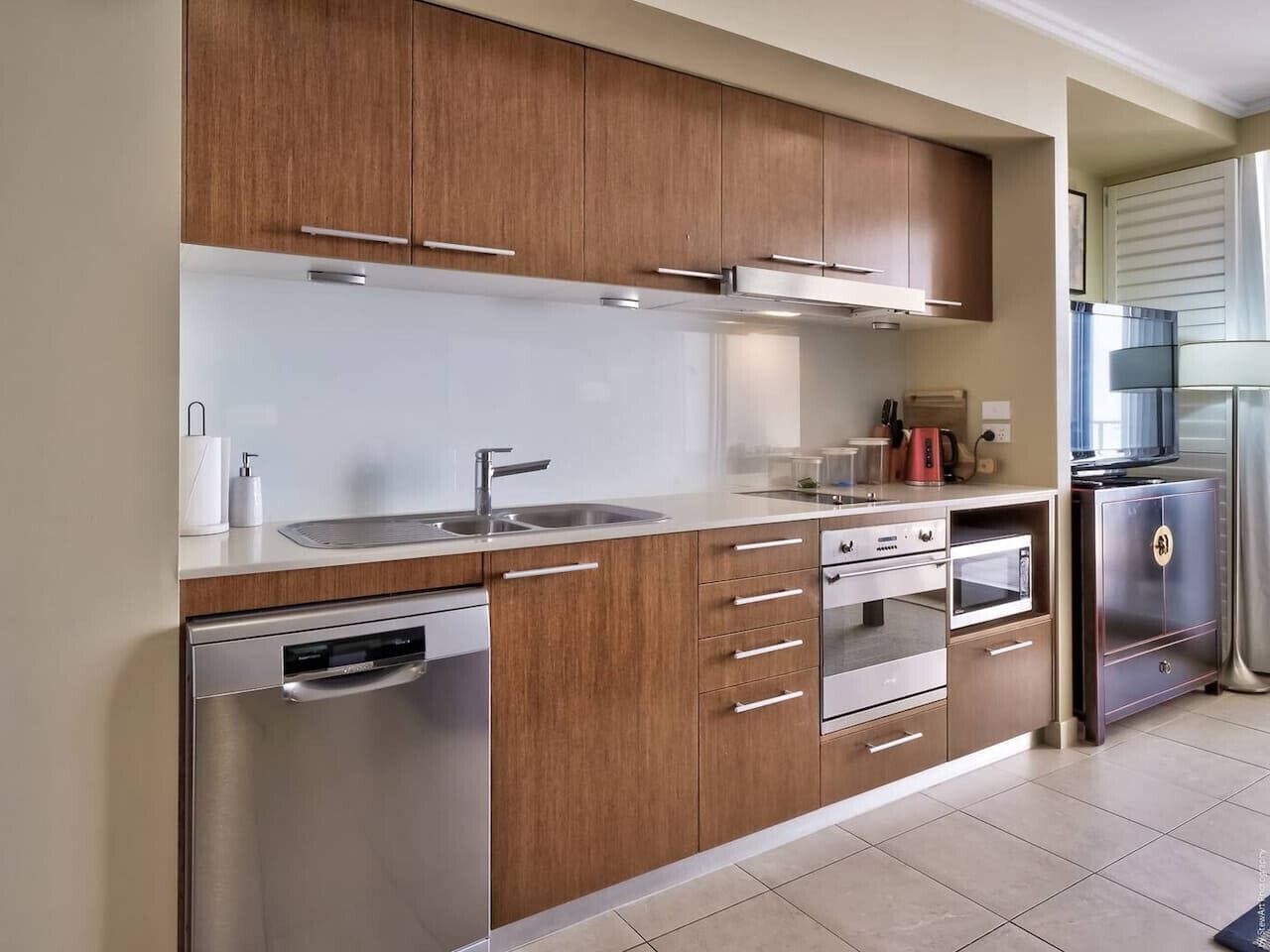 Microwave, oven, dishwasher, toaster