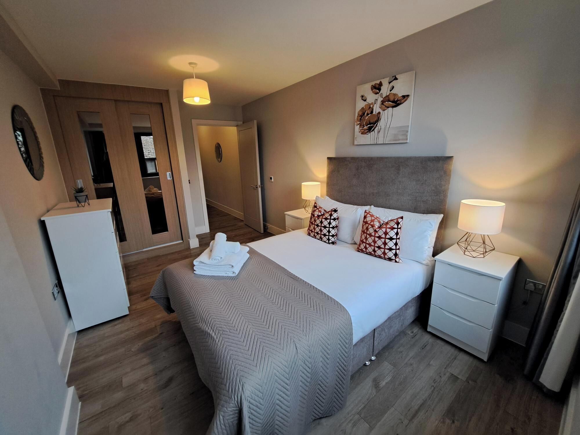 Comfort Apartment, 2 Bedrooms, Non Smoking, Pets Allowed | In-room safe, iron/ironing board, free WiFi