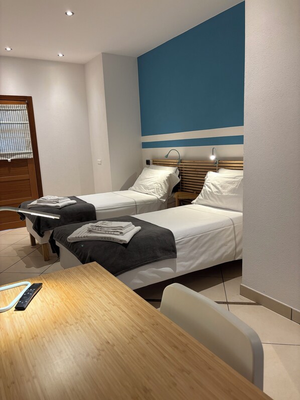 Quarto básico | Wi-Fi de cortesia