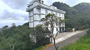 Fachada de la propiedad
