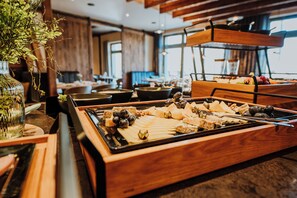 Free daily buffet breakfast  - WALDGUT Naturresort (Bad Gottleuba-Berggiesshuebel)