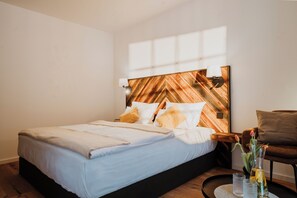 Comfort Double Room, Balcony | Blackout curtains, free WiFi - WALDGUT Naturresort (Bad Gottleuba-Berggiesshuebel)