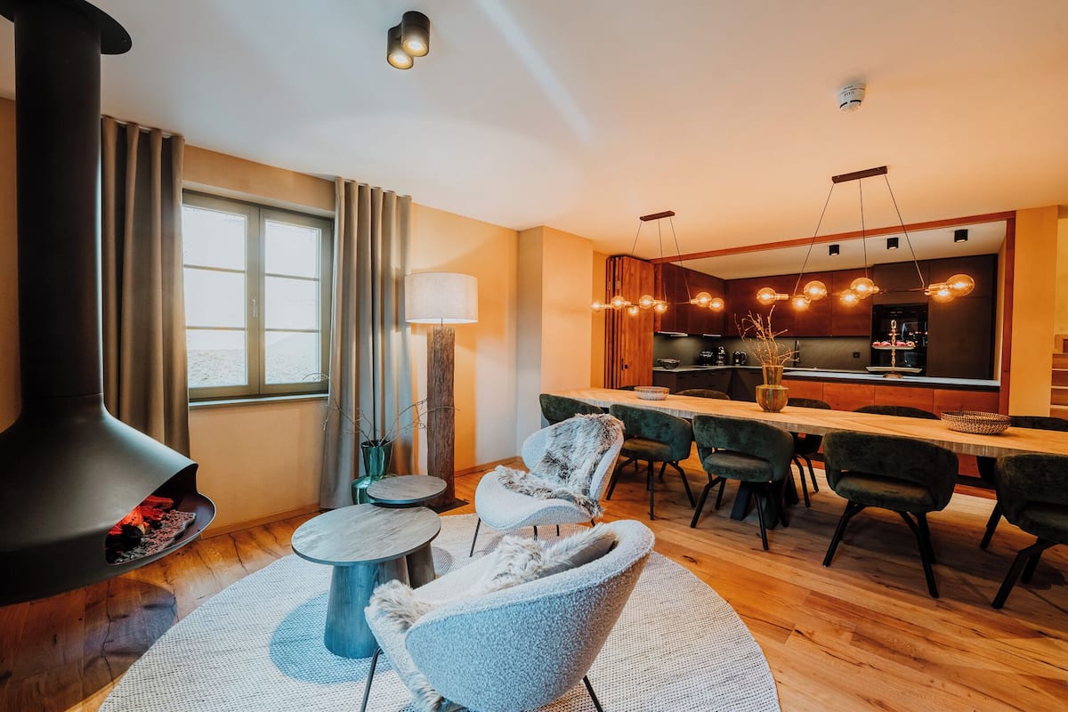 Standard Chalet | Blackout drapes, free WiFi