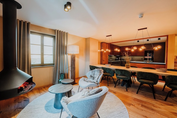 Standard Chalet