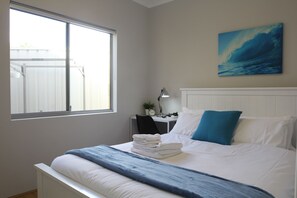 3 bedrooms, iron/ironing board, travel cot, Internet