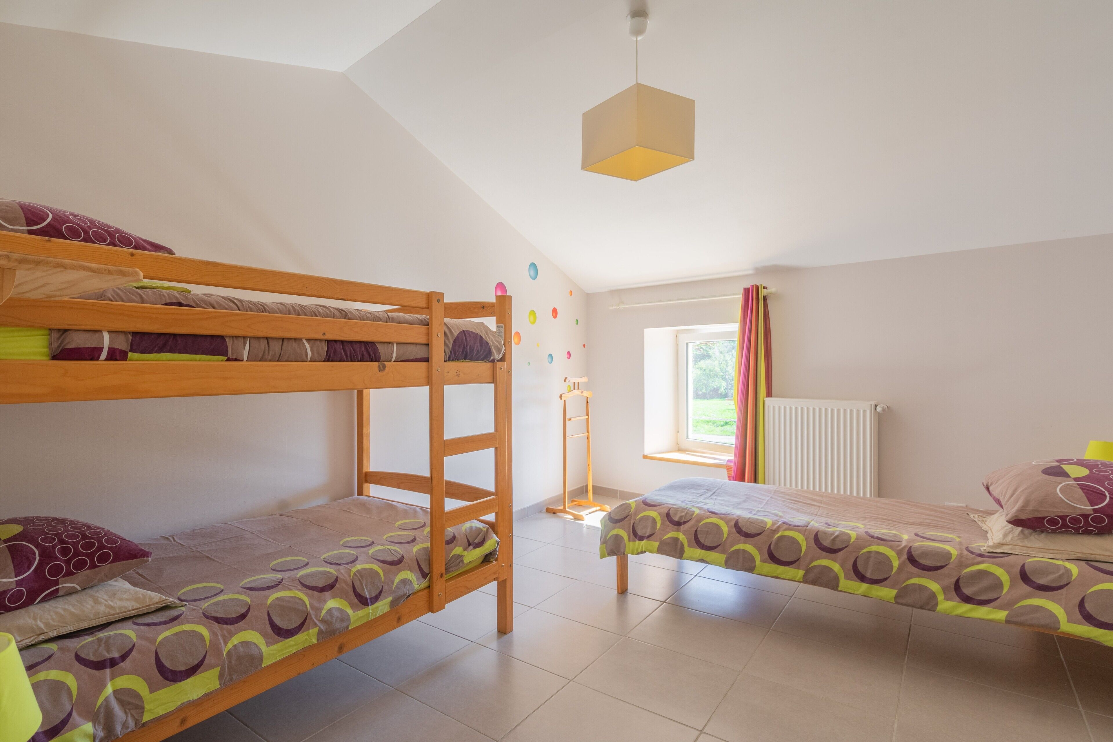 2 habitaciones, tabla de planchar con plancha y wifi 