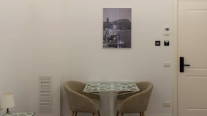 Dining - 4. Deluxe (Ercolano)