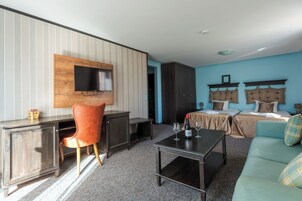 Deluxe Double or Twin Room, Balcony, Mountain View